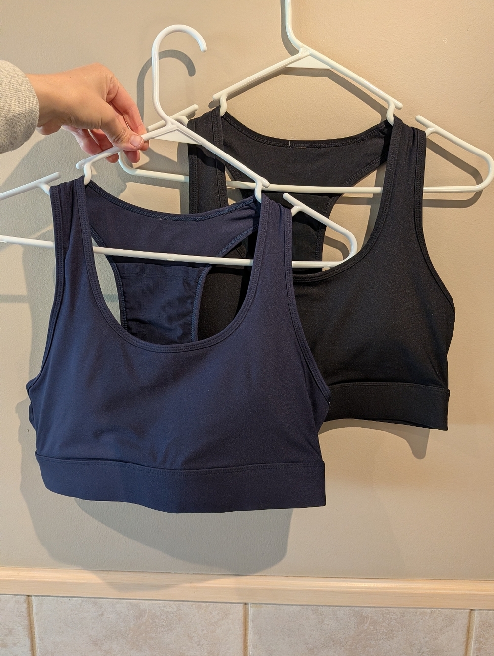 Fabletics, On-The-Go Medium Impact Sports Bra, SET OF 2, Black And Navy, Size L